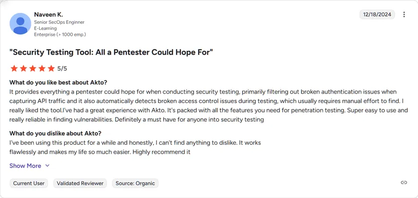 Akto customer review with 5-star rating and positive feedback.