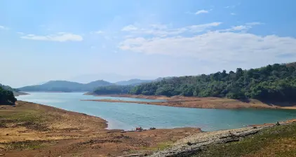 A sceneic view from Thenmala reservoir.